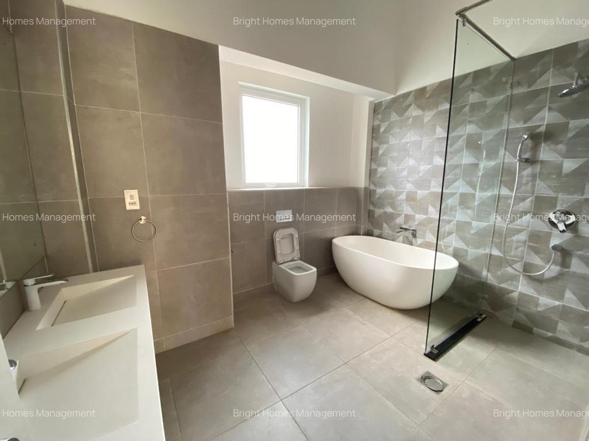 4 Bed Townhouse with Swimming Pool in Lavington - 14