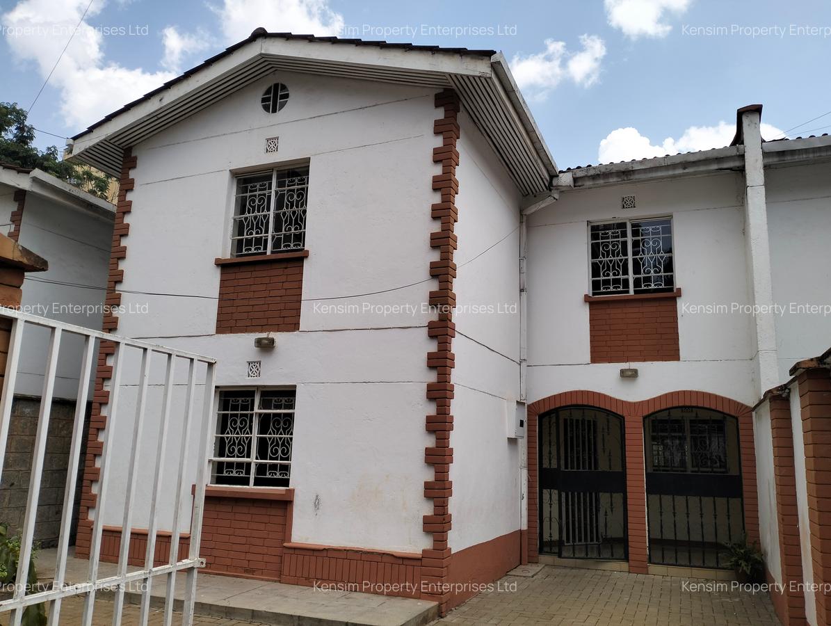 5 Bed Townhouse with En Suite in Lavington - 1