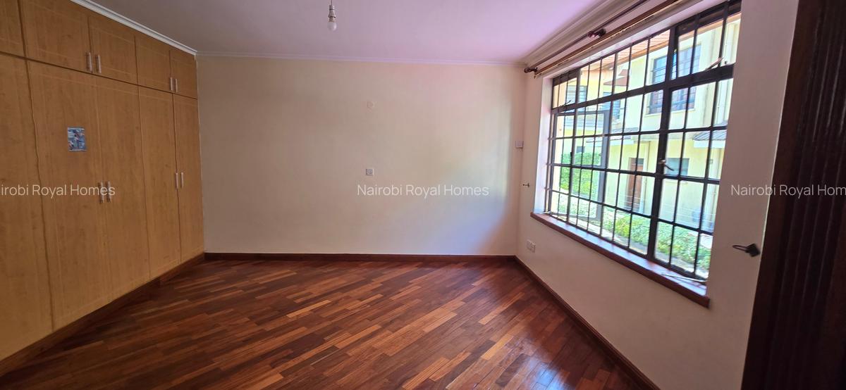4 Bed Townhouse with En Suite at Lavington Green - 18