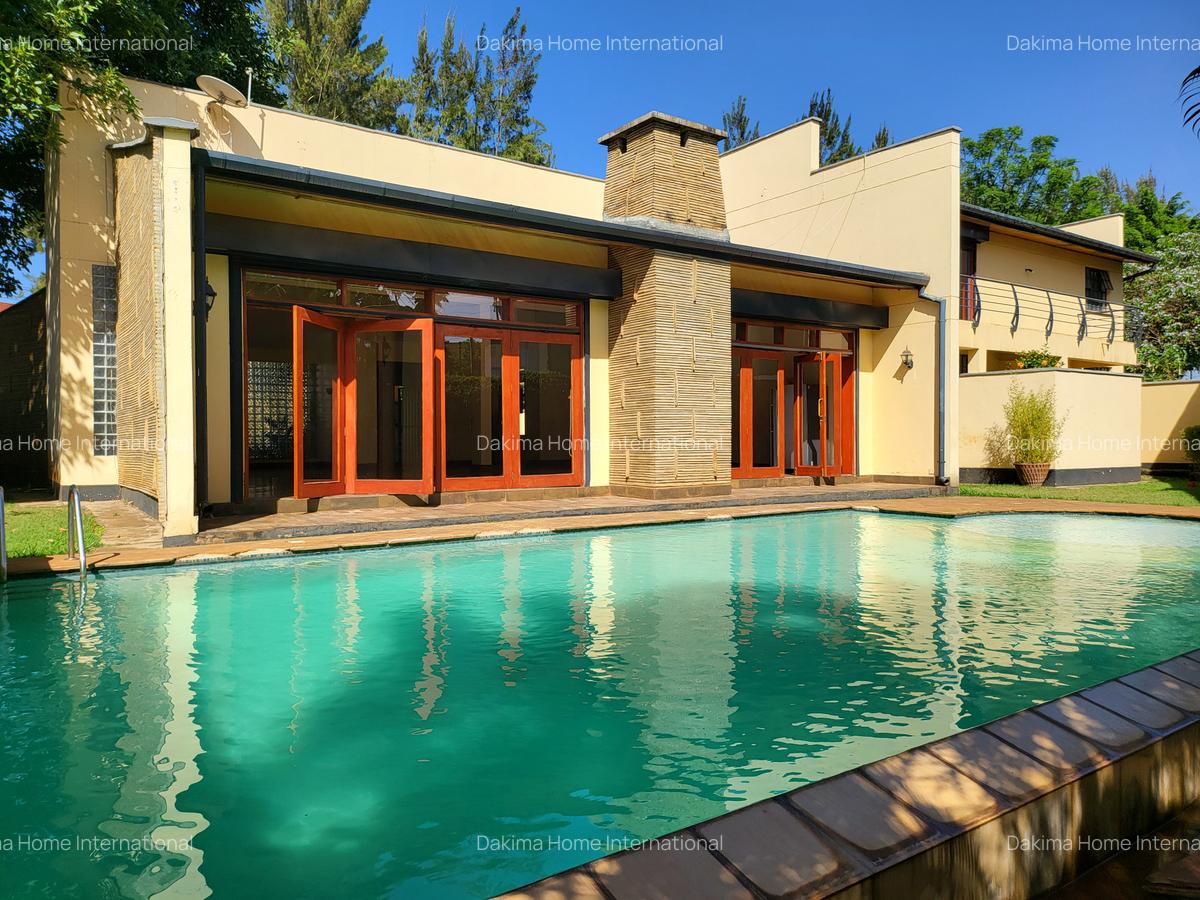 4 Bed House with En Suite in Runda - 17