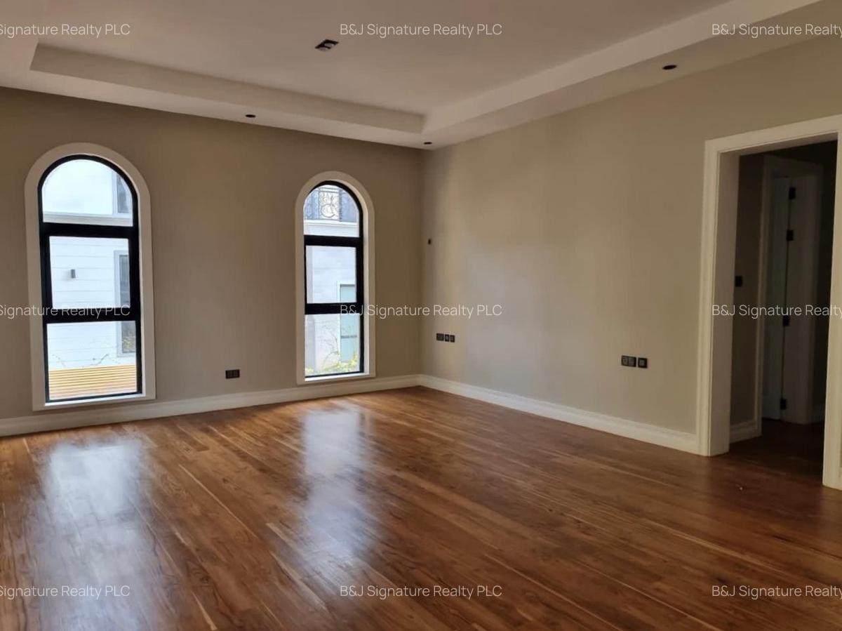 5 Bed Villa with En Suite in Loresho - 8