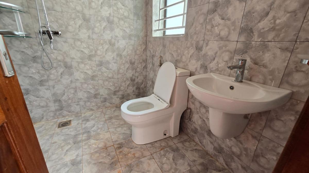 4 Bed House with En Suite in Karen - 16