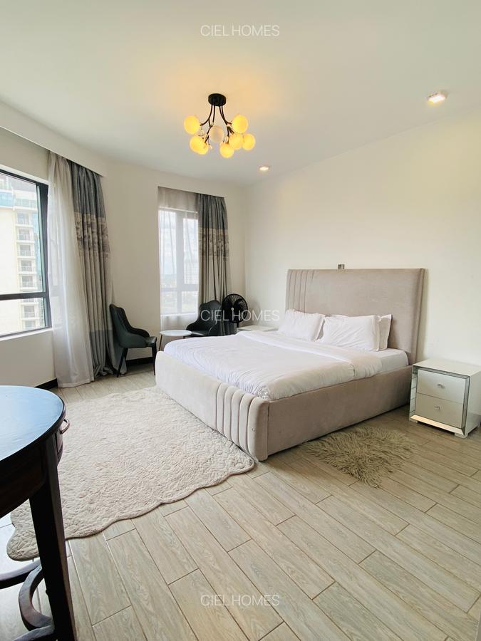 Furnished 2 Bed Apartment with En Suite at Wood Avenue - 16