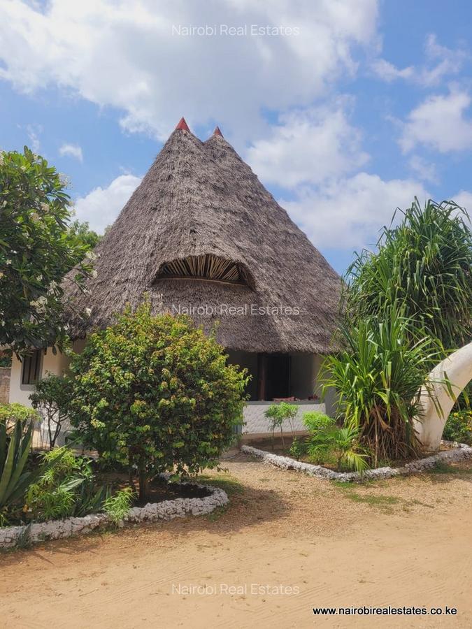 2 Bed House with En Suite in Diani - 2