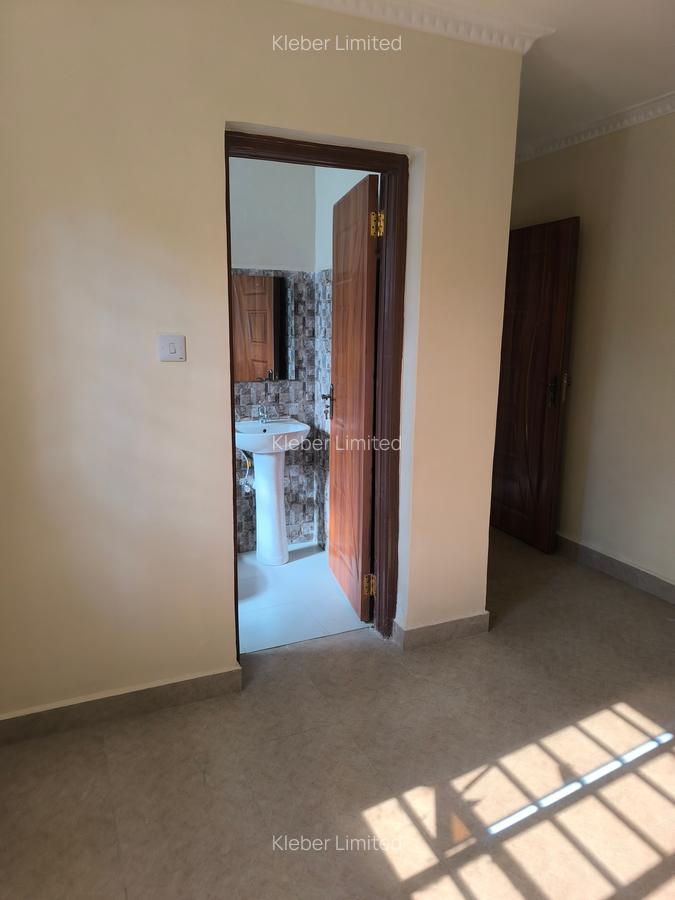 3 Bed House with En Suite in Kitengela - 12