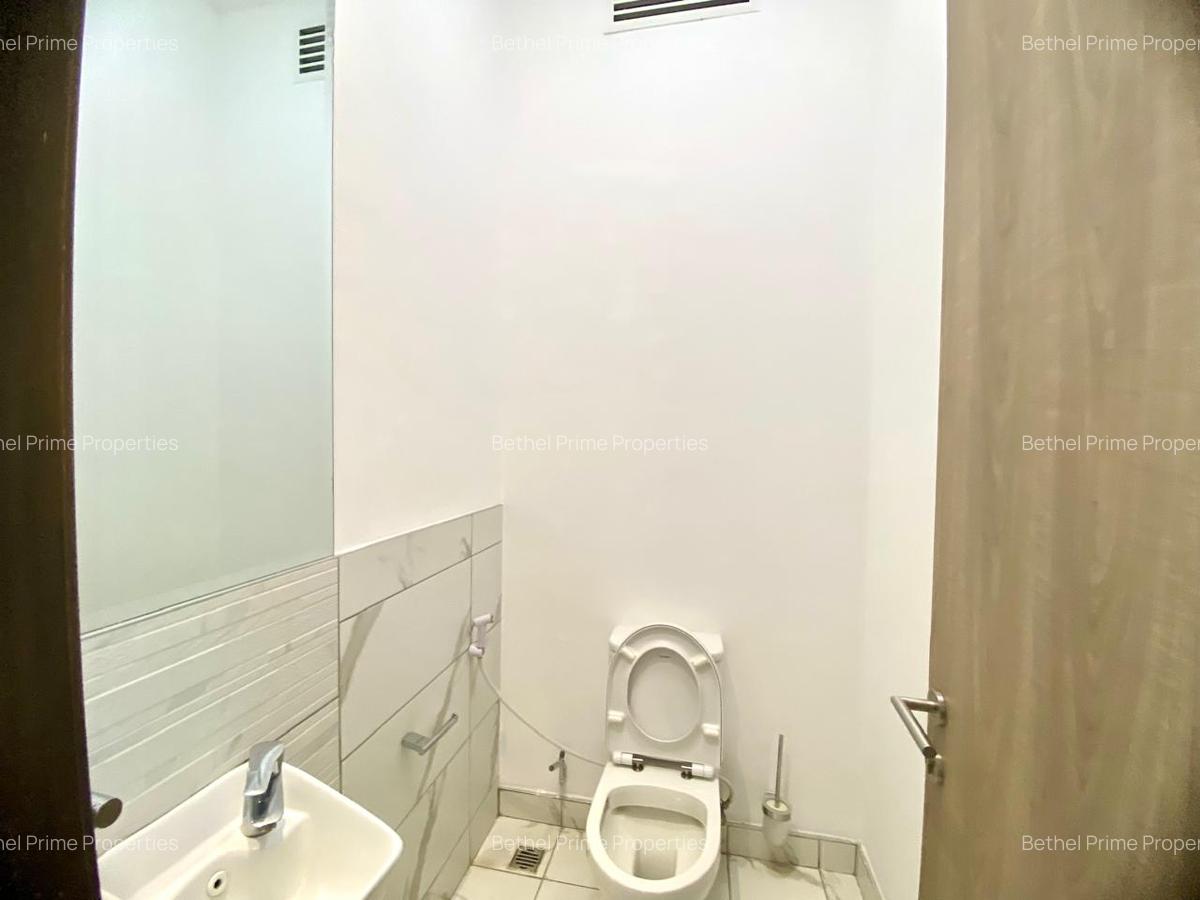 1 Bed Apartment with Swimming Pool in Rosslyn - 10