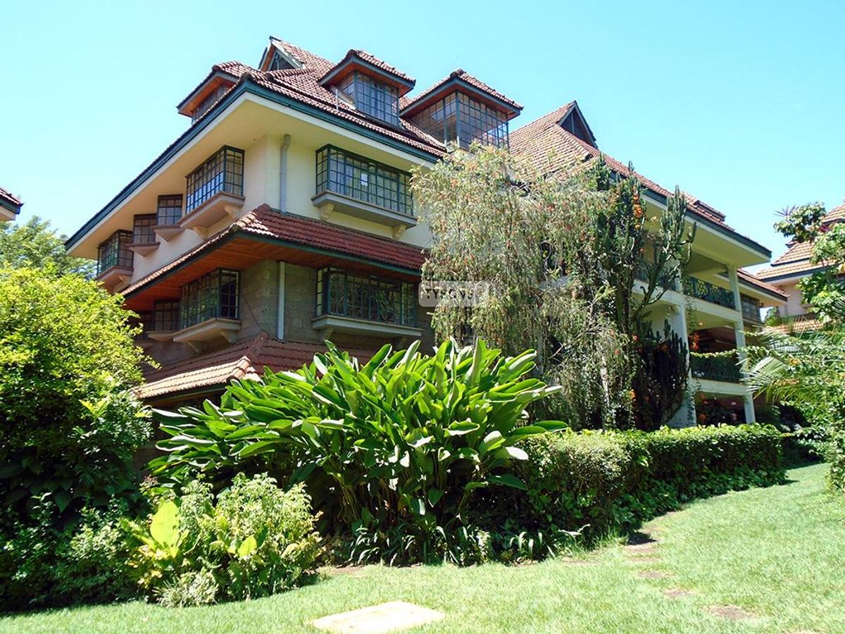 3 Bed Apartment with En Suite in Lavington - 2