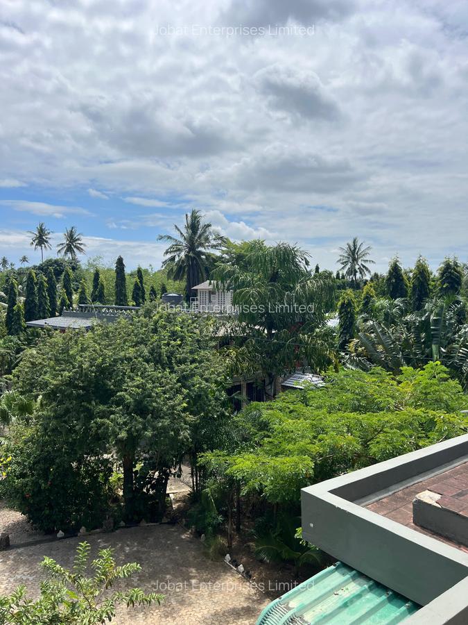 Serviced 2 Bed Apartment with En Suite at Malindi Road - 2