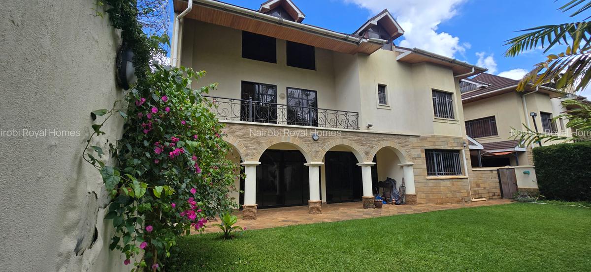5 Bed Townhouse with En Suite at James Gichuru - 1
