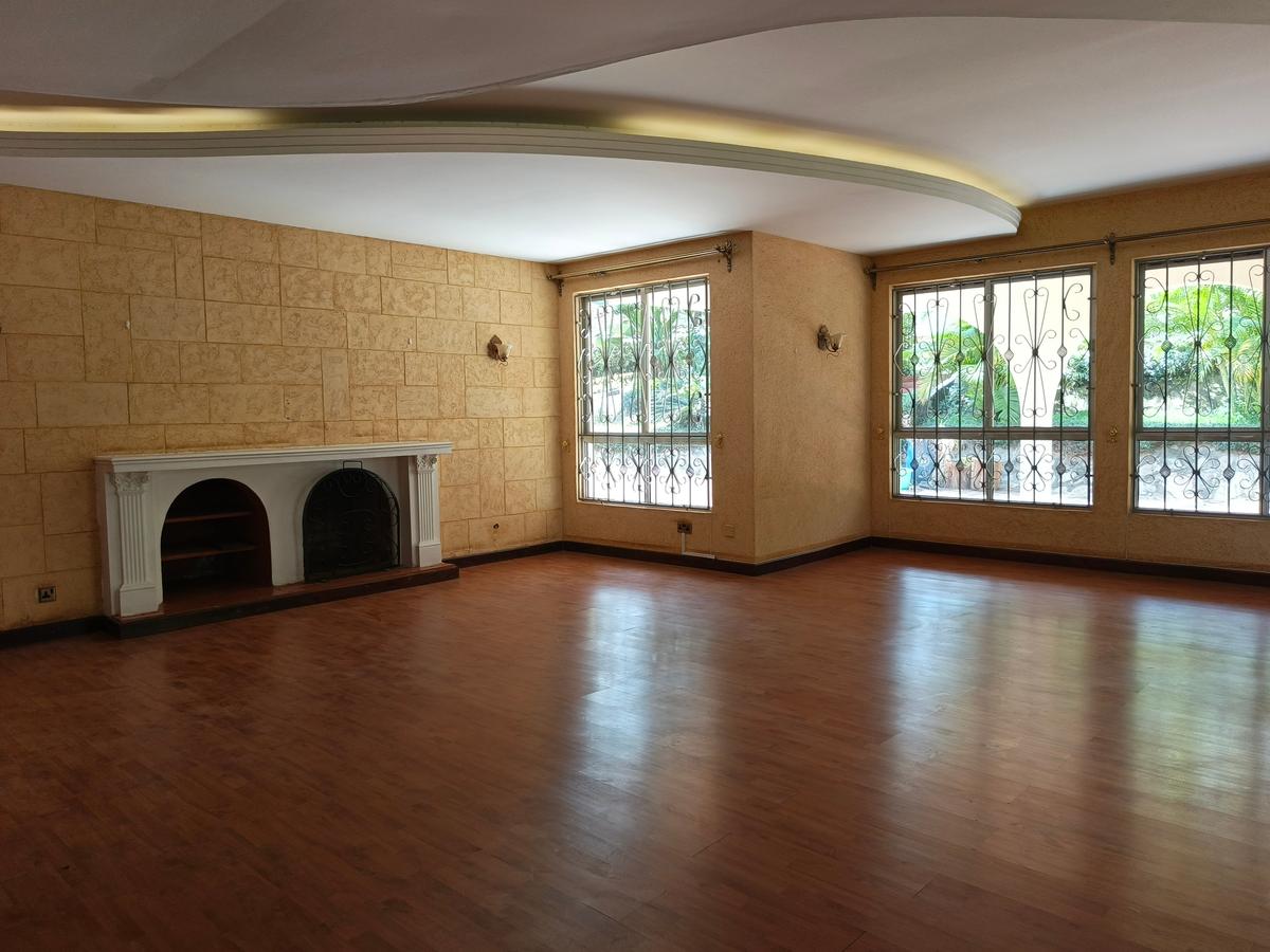 4 Bed House with En Suite in Nyari - 3