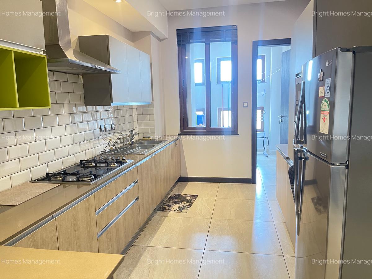 3 Bed Apartment with En Suite in Westlands Area - 10