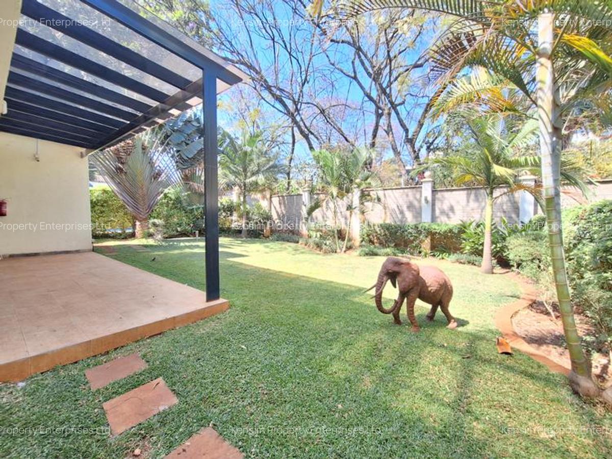 5 Bed Townhouse with En Suite in Lavington - 8