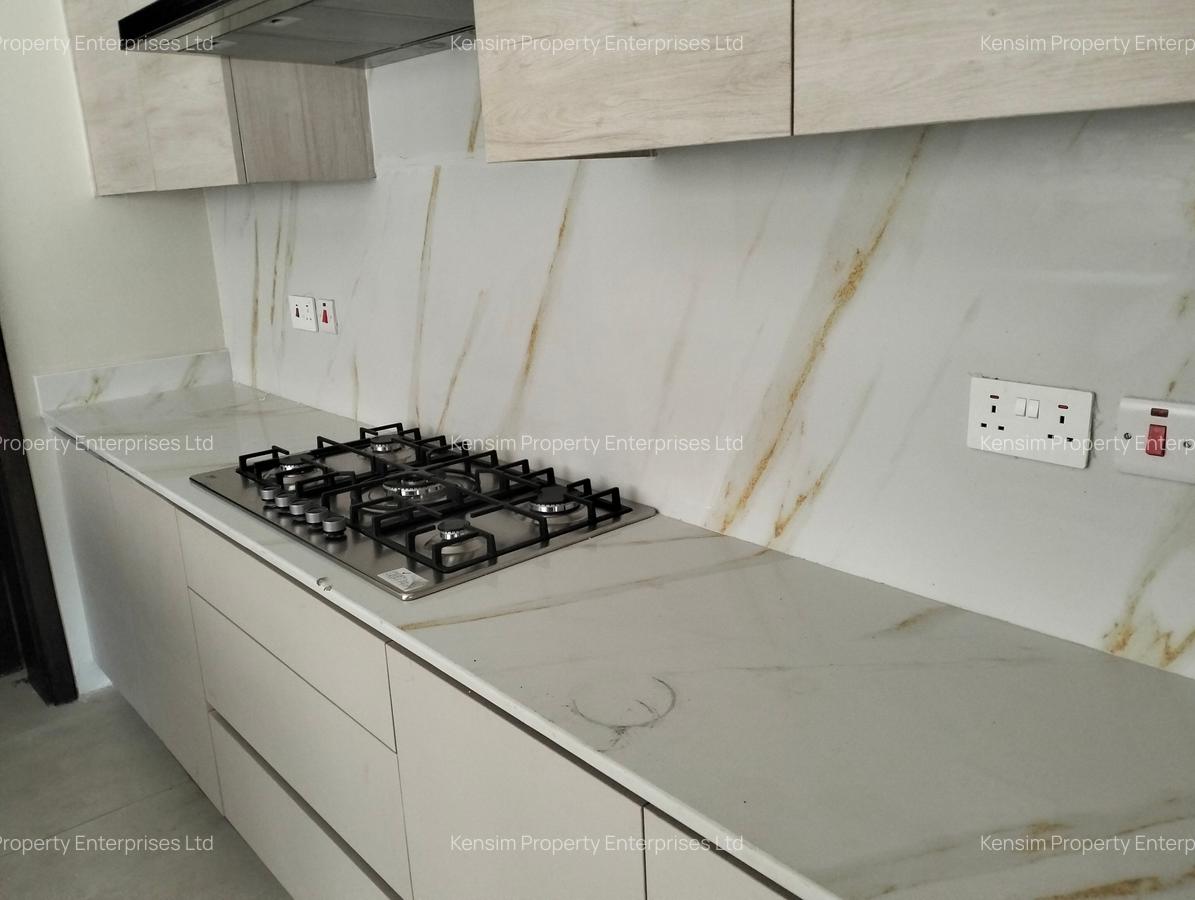 5 Bed Townhouse with En Suite in Lavington - 7