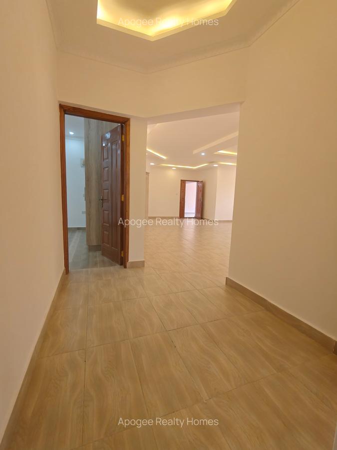 3 Bed Apartment with En Suite at Nairobi - 18