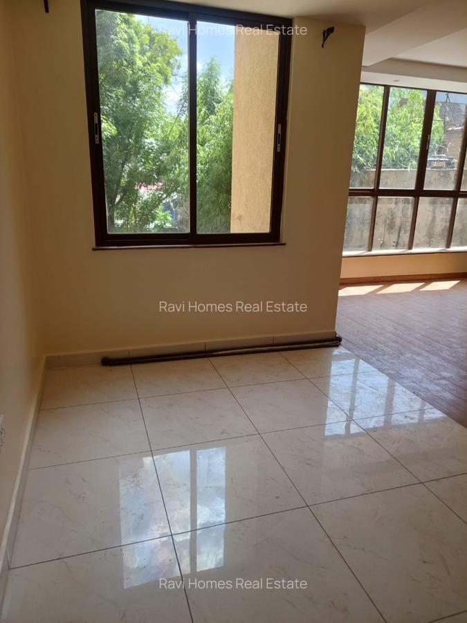 3 Bed Apartment with En Suite in Kilimani - 2