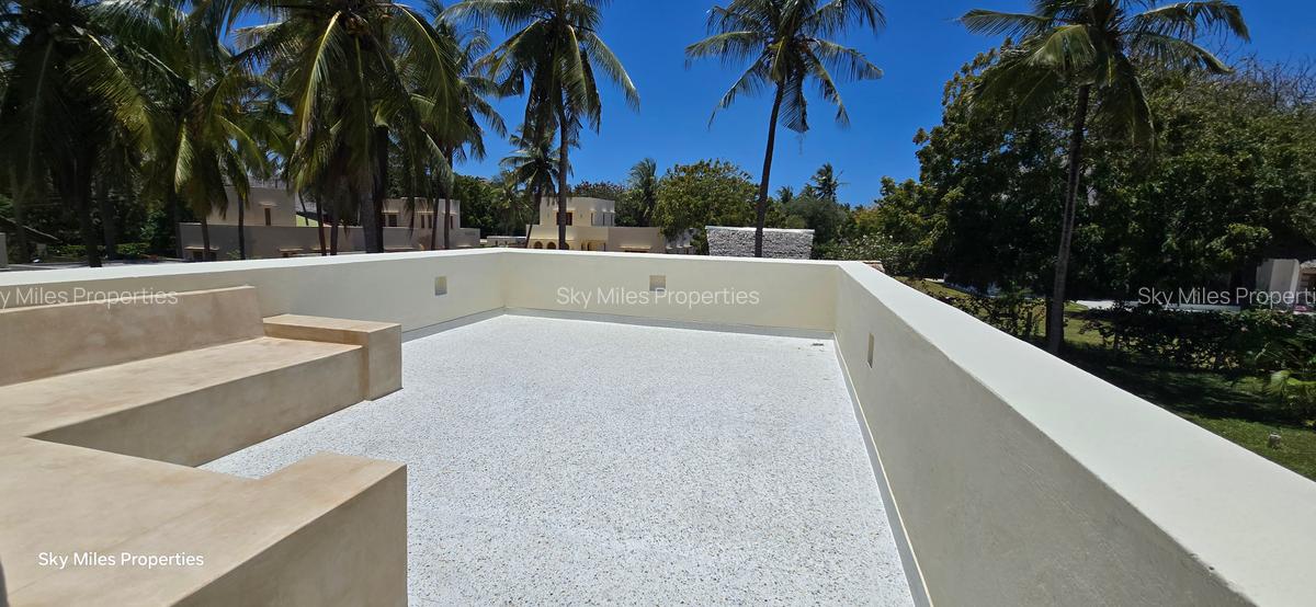 3 Bed Villa with En Suite at Watamu - 13