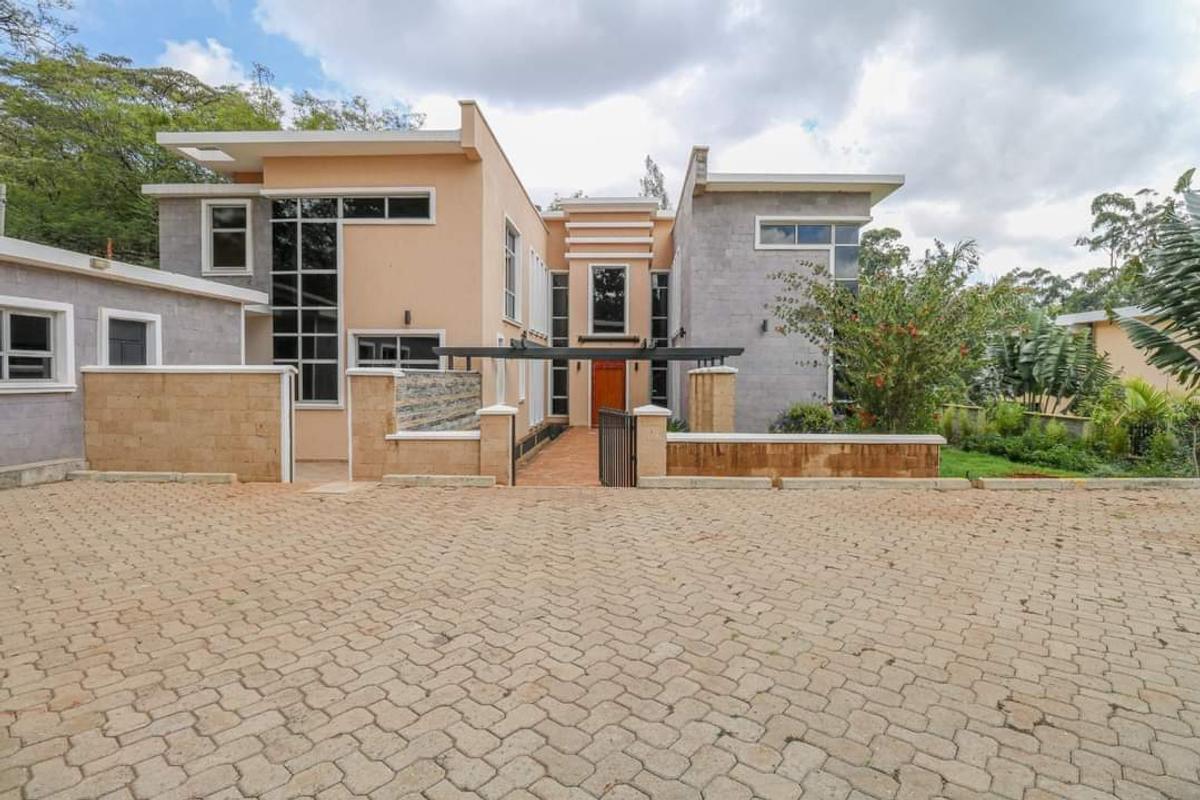 5 Bed Townhouse with En Suite at Karen - 11