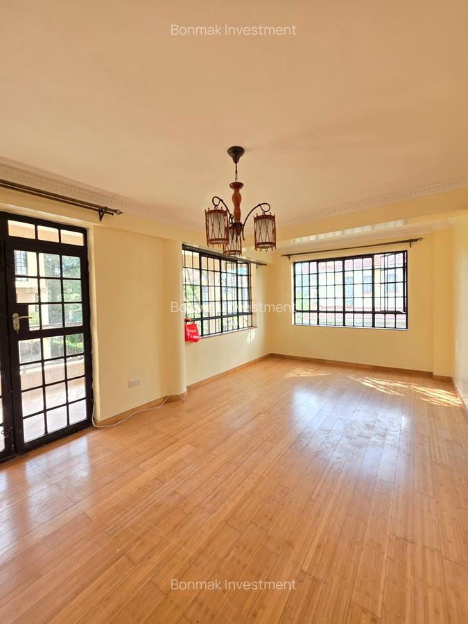 4 Bed Townhouse with En Suite at Lavington - 7