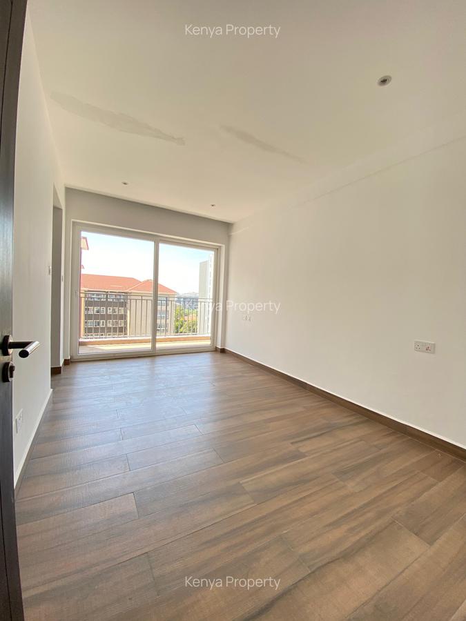 4 Bed Apartment with En Suite at General Mathenge - 12