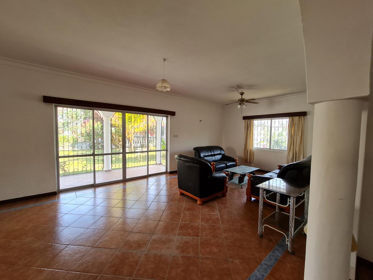 4 Bed House with En Suite in Nyali Area - 10