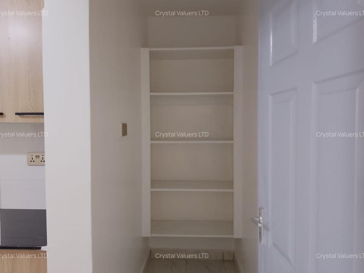 2 Bed Apartment with En Suite in Naivasha Road - 3