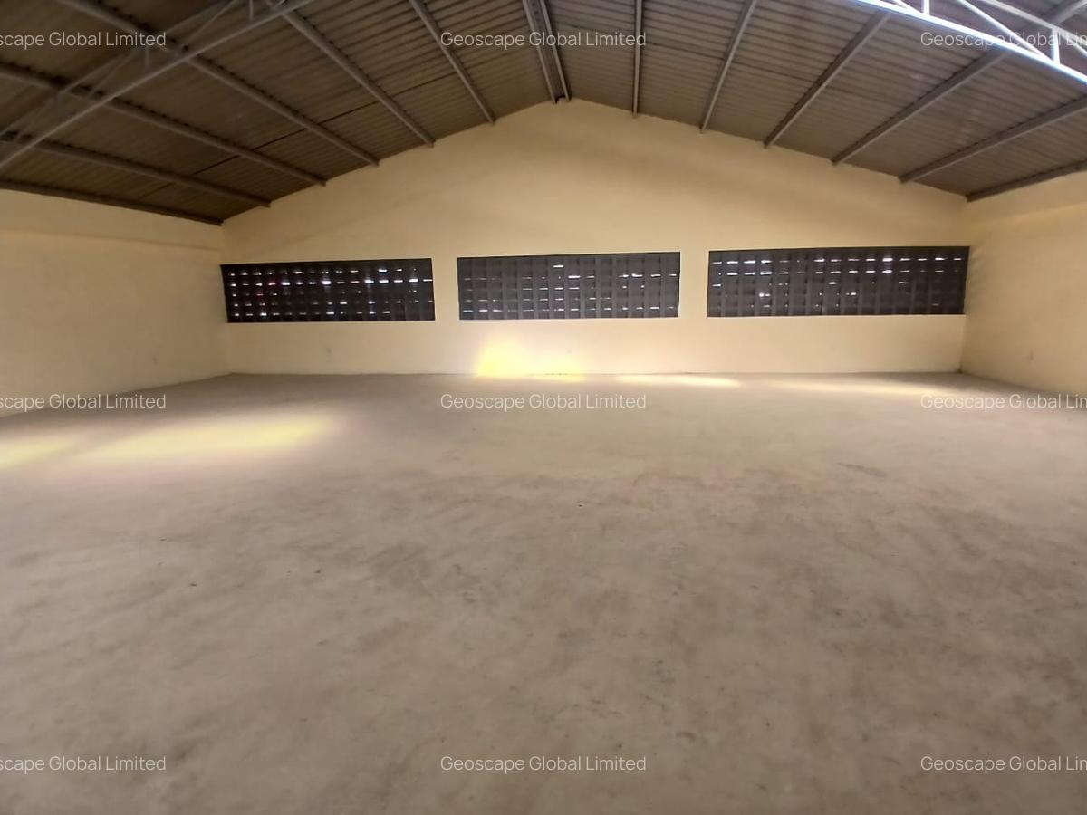 8,000 ft² Warehouse with Parking in Mlolongo - 5