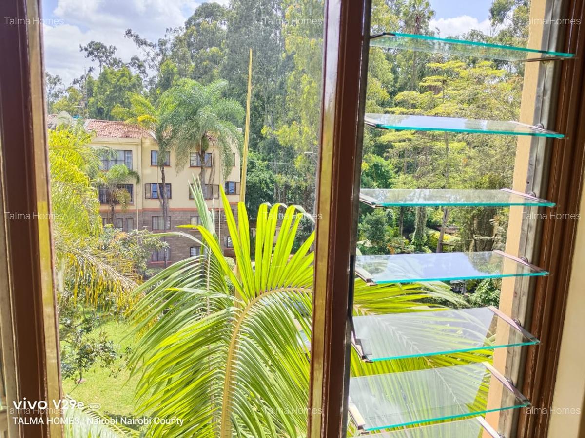 3 Bed Apartment with En Suite at Denis Pritt - 17