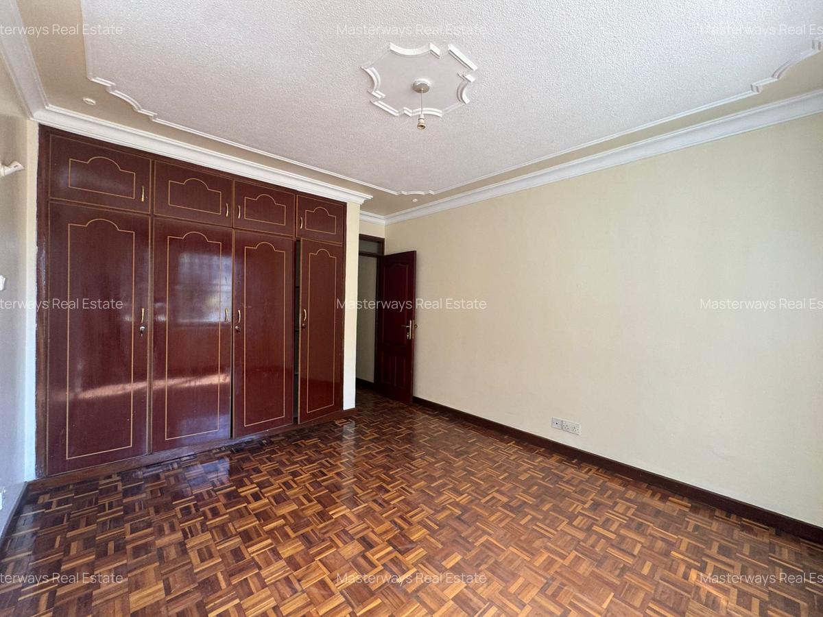 2 Bed Apartment with En Suite at Lantana Road - 15