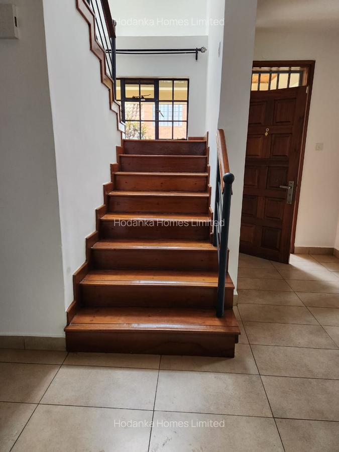 5 Bed Townhouse with En Suite in Lavington - 17