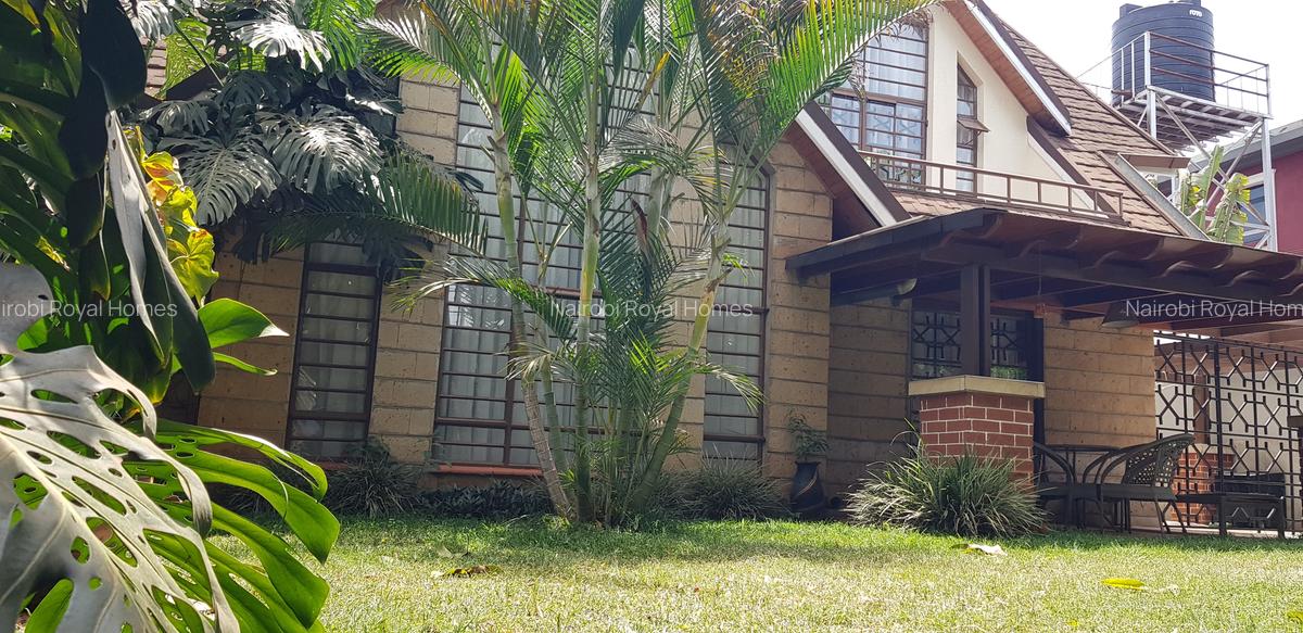 5 Bed Townhouse with En Suite at Lavington - 3