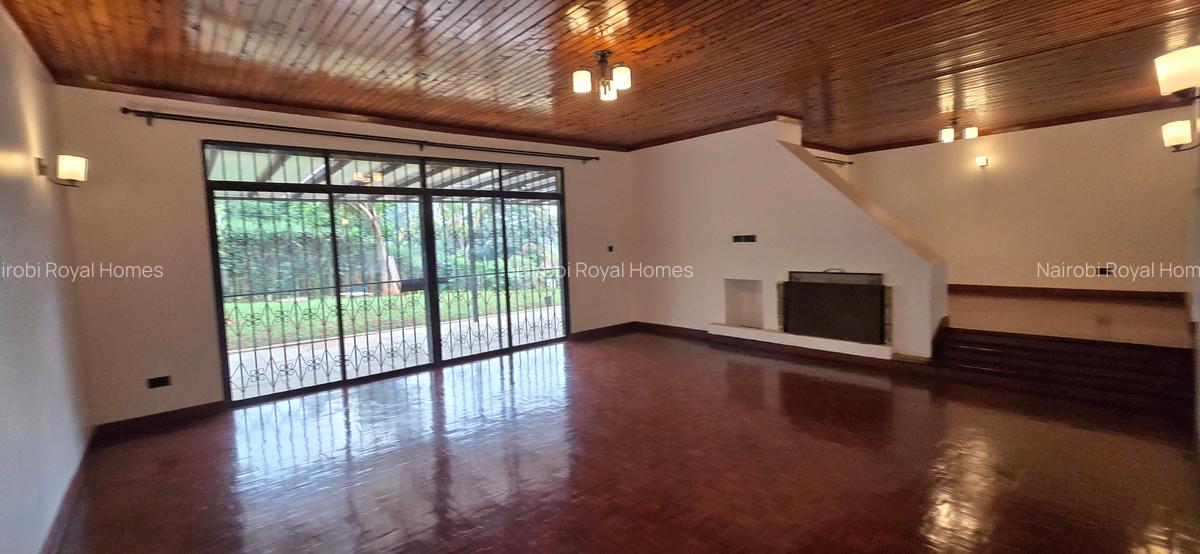 4 Bed House with En Suite at Loresho Crescent - 17