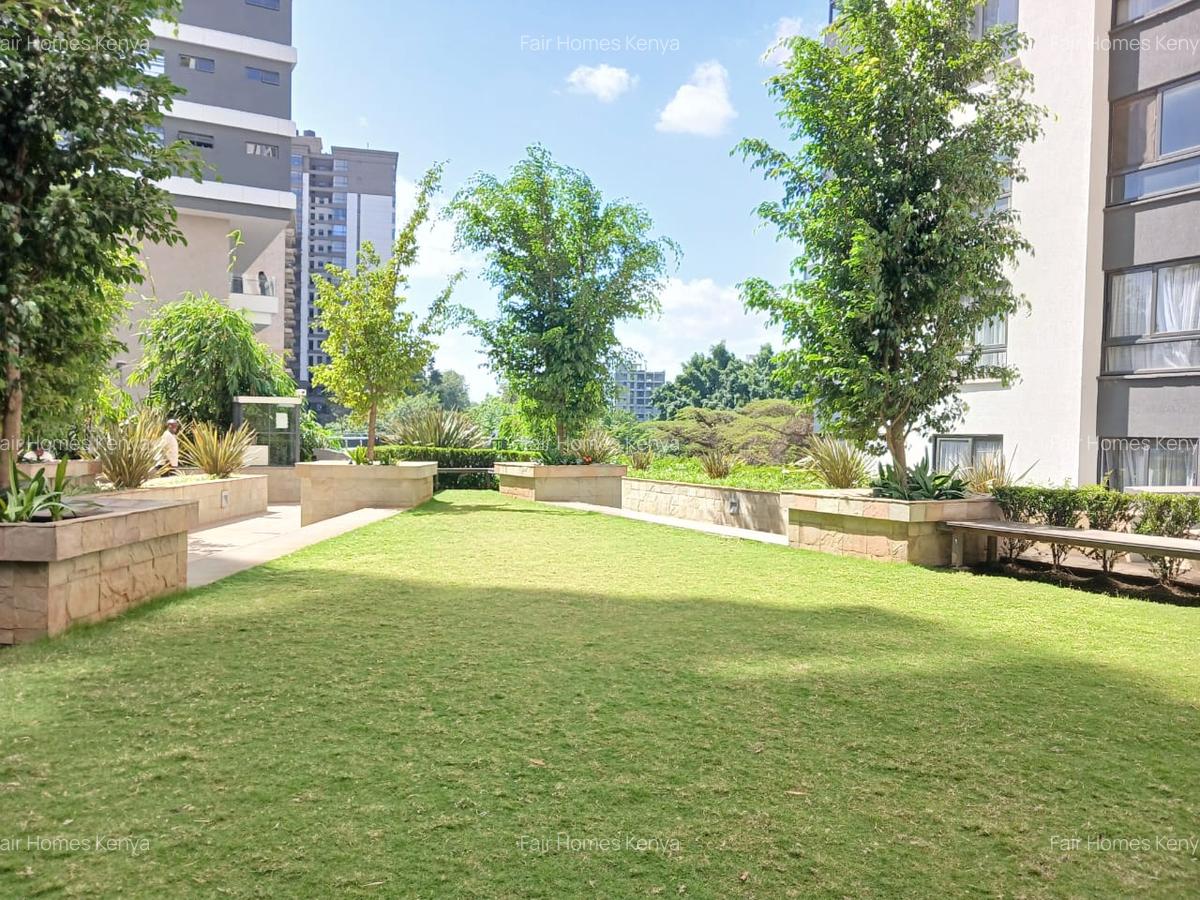 2 Bed Apartment with En Suite at Riverside Drive - 4