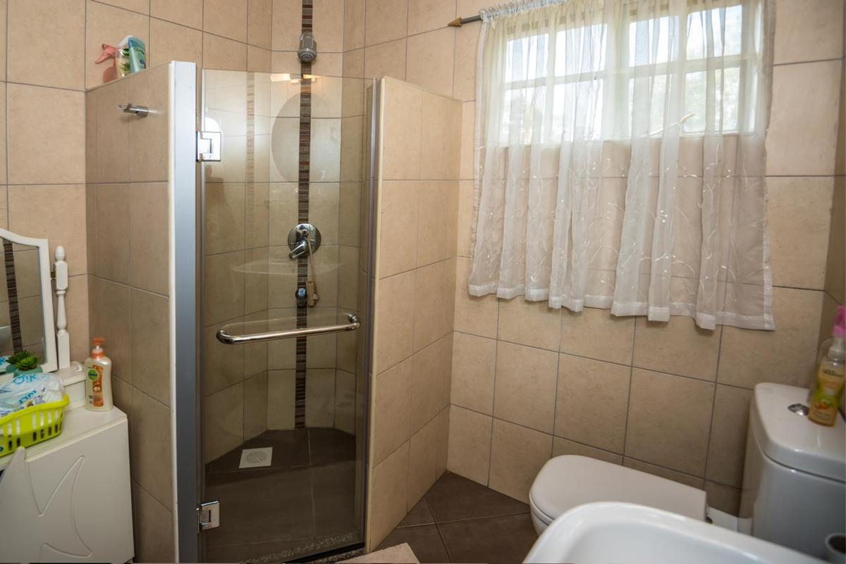 4 Bed Townhouse with En Suite in Lavington - 5