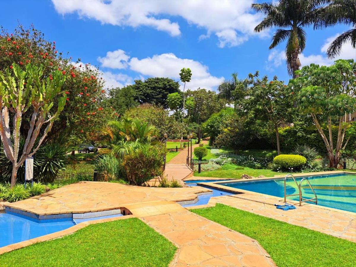 5 Bed Villa with En Suite in Kitisuru - 3