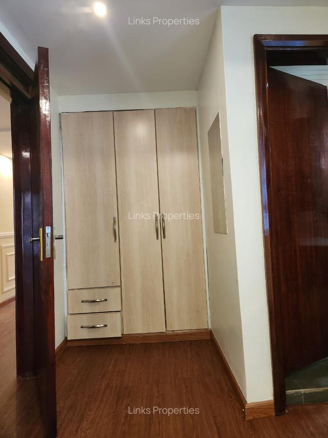 3 Bed House with En Suite at Hardy Area - 13