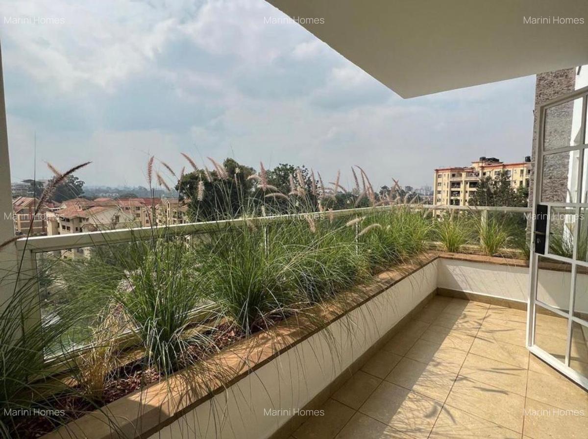 3 Bed Apartment with En Suite in Lavington - 10