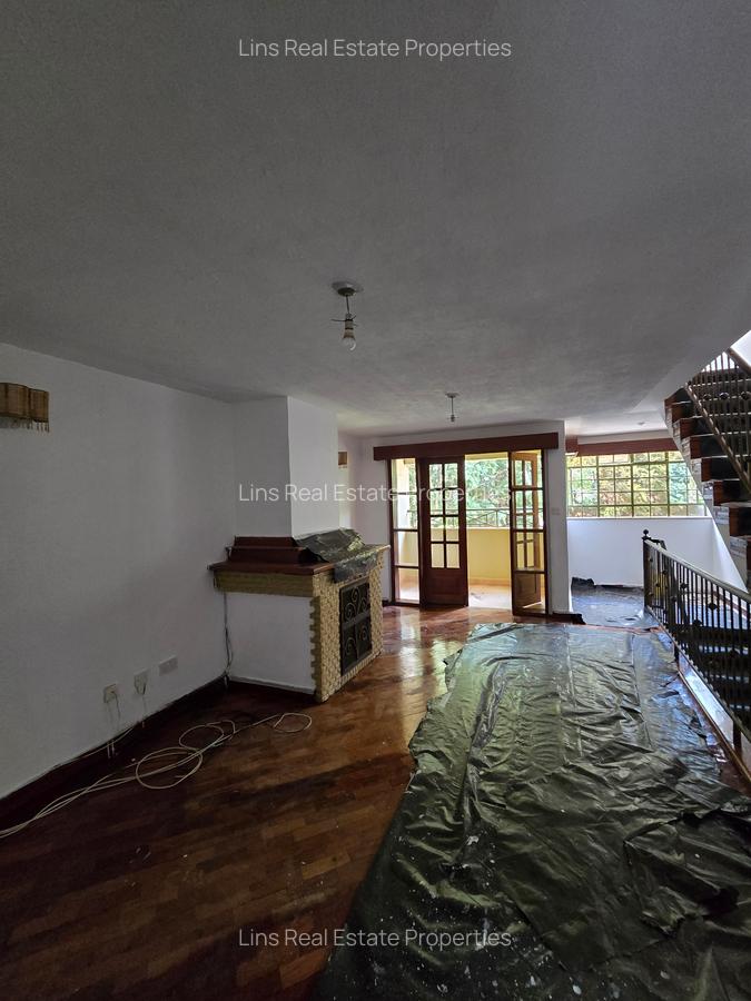 4 Bed Townhouse with En Suite in Lavington - 12