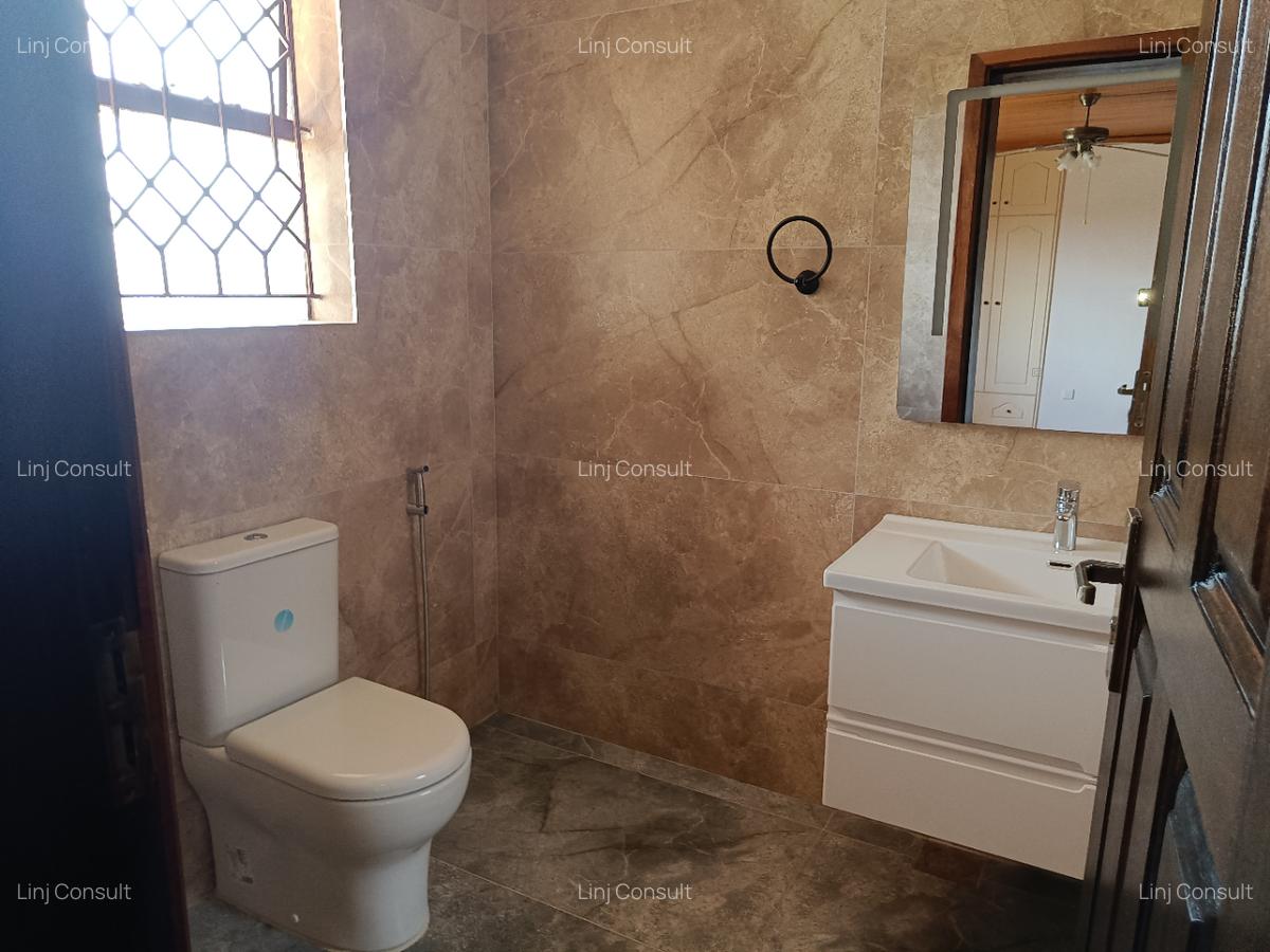 5 Bed House with En Suite at Runda - 18