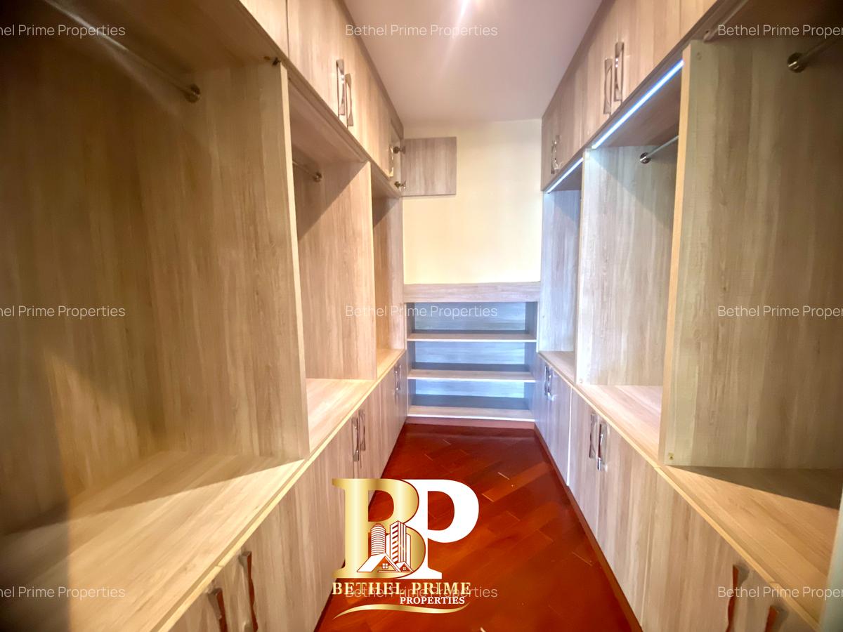 5 Bed Townhouse with En Suite in Lavington - 9