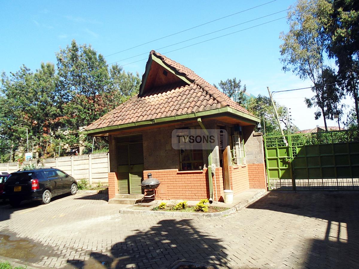 4 Bed Apartment with En Suite in Kilimani - 4