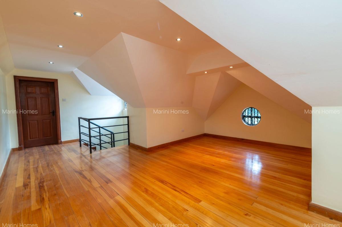 4 Bed Townhouse with En Suite in Karen - 6