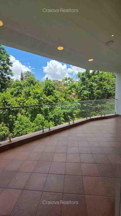 2 Bed Apartment with En Suite at City Drive - 7