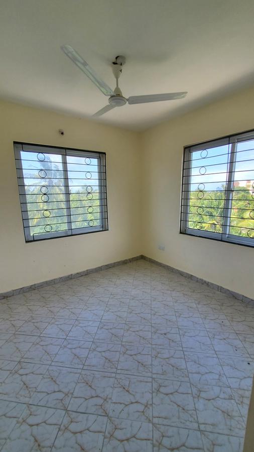 Serviced 2 Bed Apartment with En Suite in Mtwapa - 2