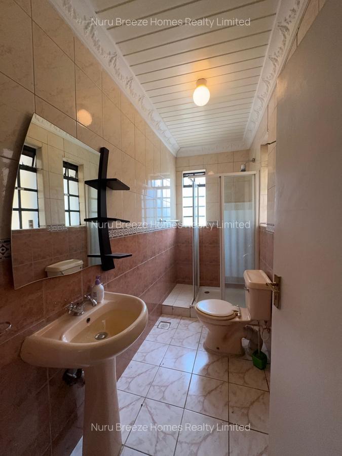 5 Bed House with En Suite in Loresho - 11