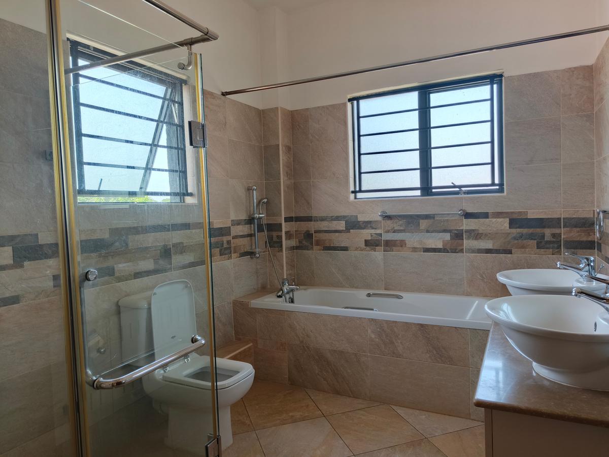 2 Bed Apartment with En Suite in Rhapta Road - 13