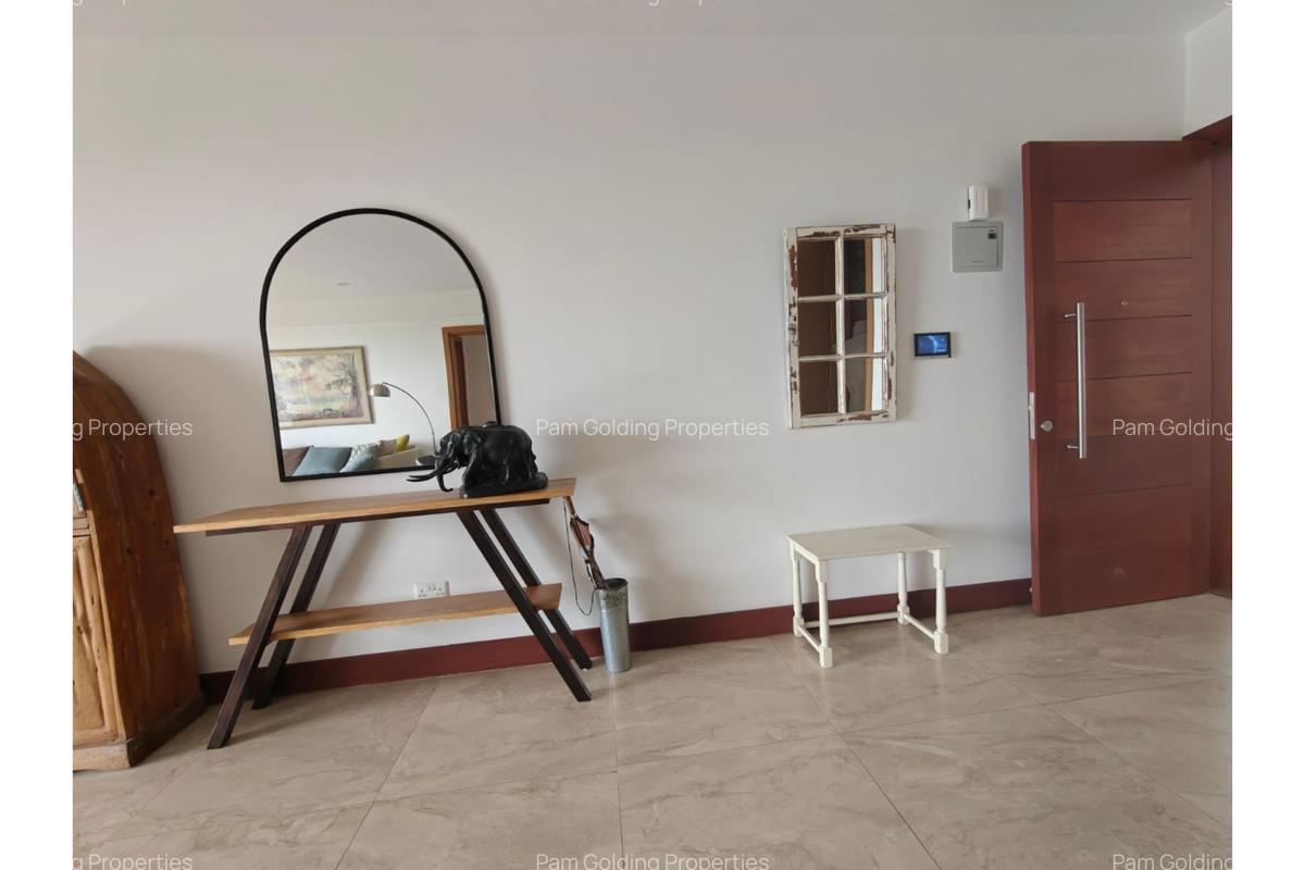 2 Bed House with En Suite in Parklands - 5