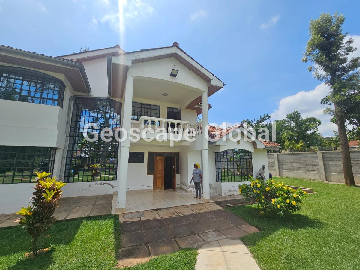 4 Bed House with En Suite in Runda - 18