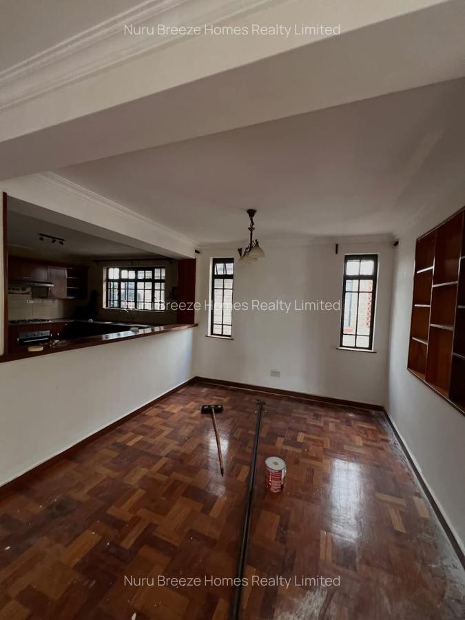 5 Bed Townhouse with En Suite in Lavington - 4