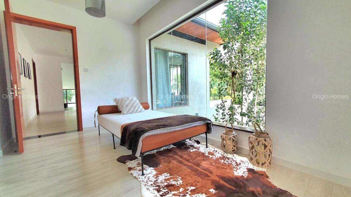 5 Bed Townhouse with En Suite at Karen - 10