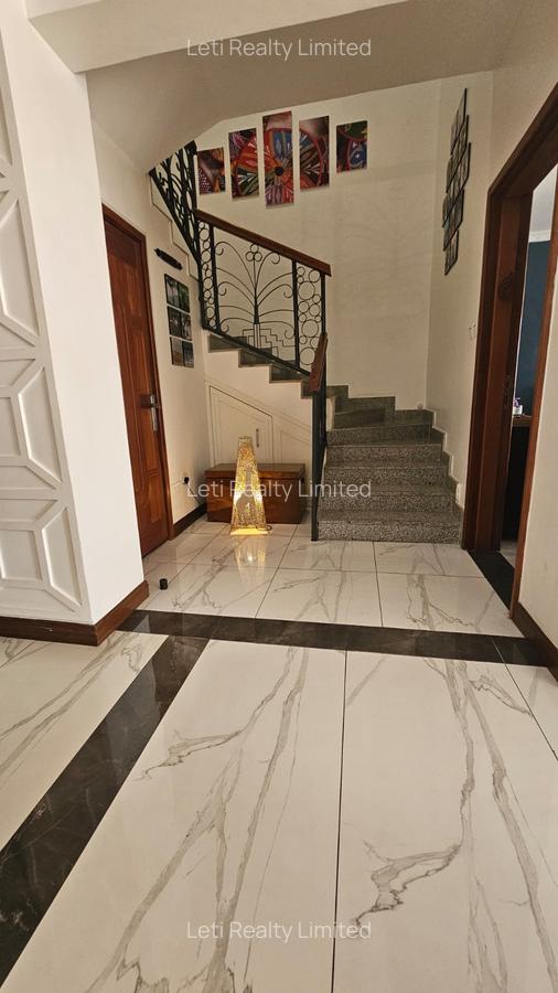 5 Bed Apartment with En Suite in Kilimani - 8